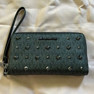 Michael Kors zip around wallet/wristlet